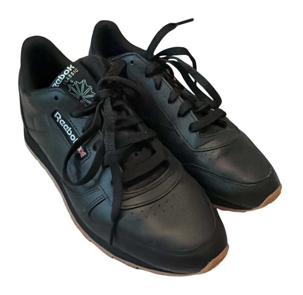 Reebok Classic Leather Black Gum Bottom Sneakers Shoes Women's Size 9 GY0961